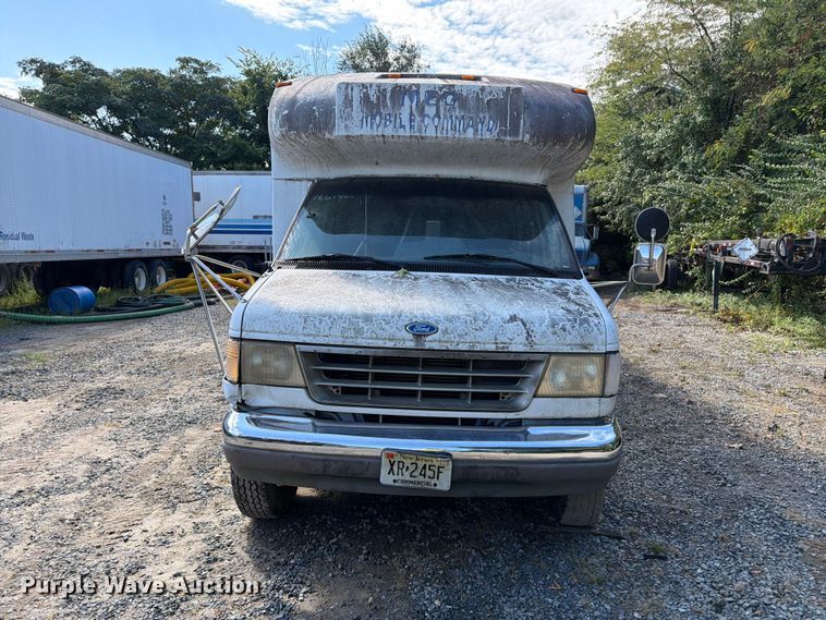 image for item DT2937 1994 Ford Econoline E350 mobile office bus