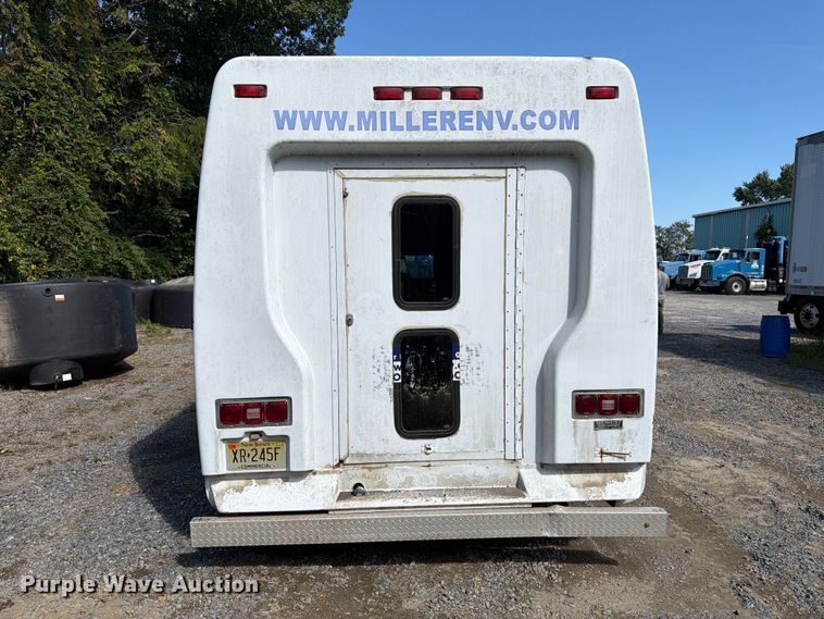 image for item DT2937 1994 Ford Econoline E350 mobile office bus