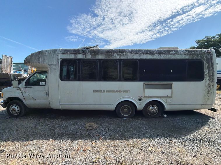 image for item DT2937 1994 Ford Econoline E350 mobile office bus