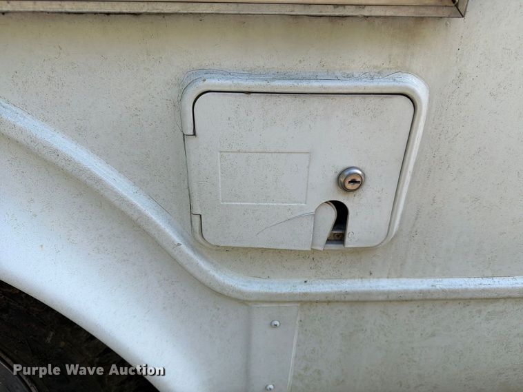 image for item DT2937 1994 Ford Econoline E350 mobile office bus