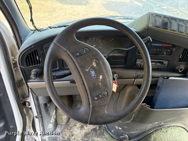 image for item DT2937 1994 Ford Econoline E350 mobile office bus