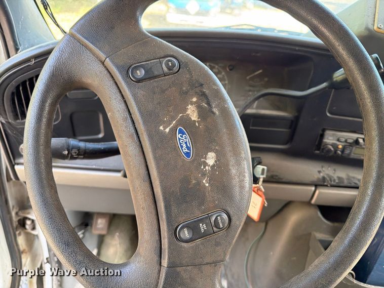 image for item DT2937 1994 Ford Econoline E350 mobile office bus