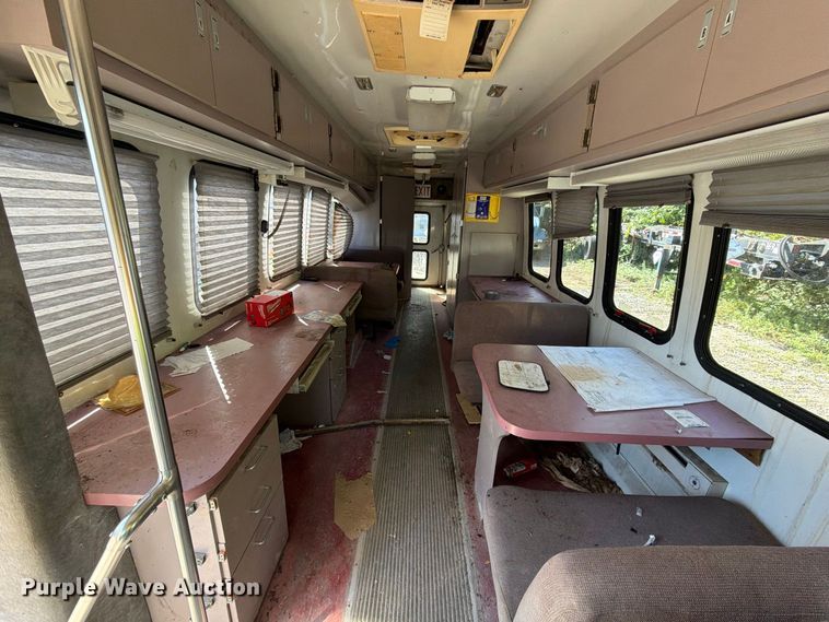 image for item DT2937 1994 Ford Econoline E350 mobile office bus