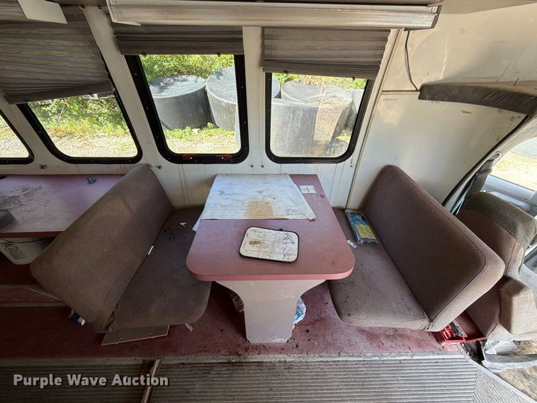 image for item DT2937 1994 Ford Econoline E350 mobile office bus
