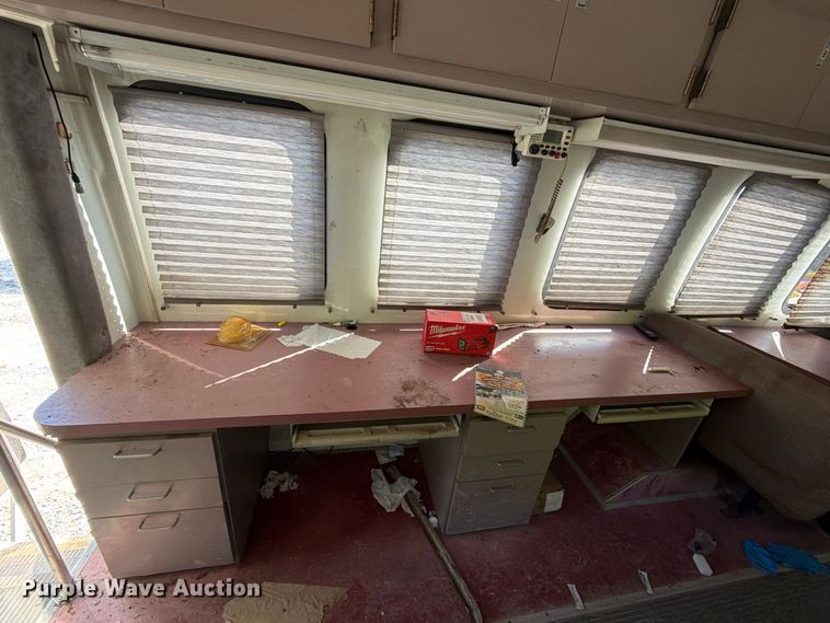 image for item DT2937 1994 Ford Econoline E350 mobile office bus
