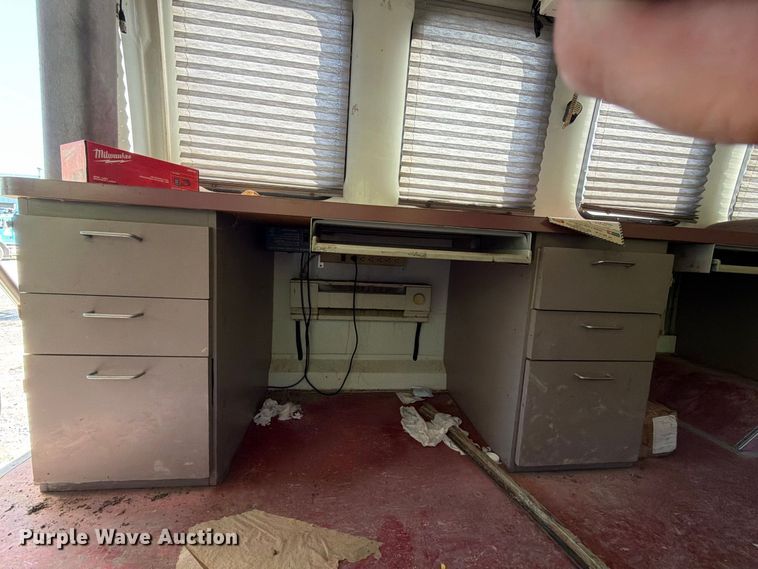 image for item DT2937 1994 Ford Econoline E350 mobile office bus
