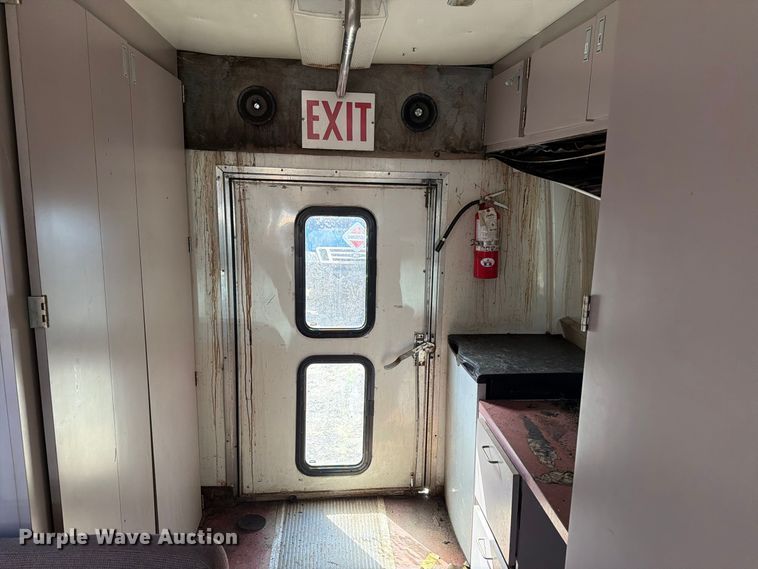 image for item DT2937 1994 Ford Econoline E350 mobile office bus