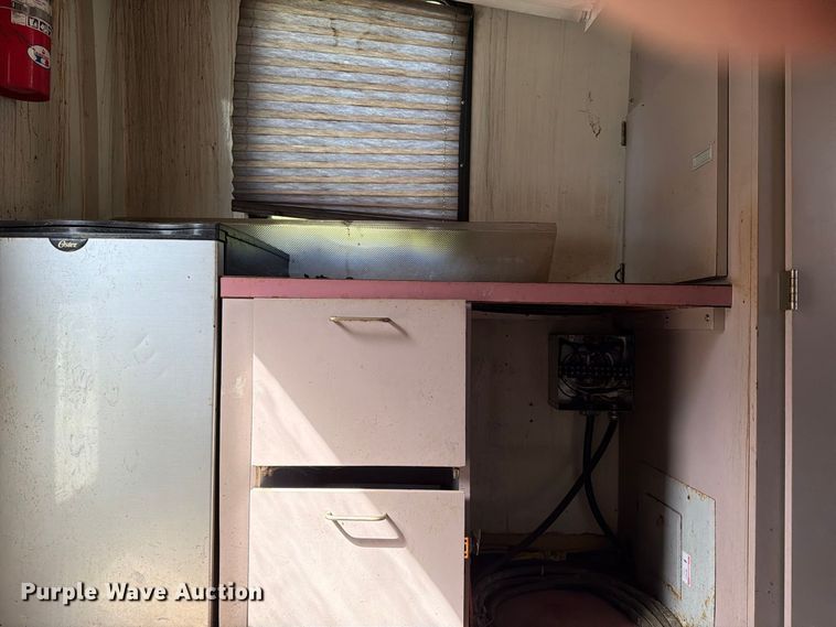 image for item DT2937 1994 Ford Econoline E350 mobile office bus