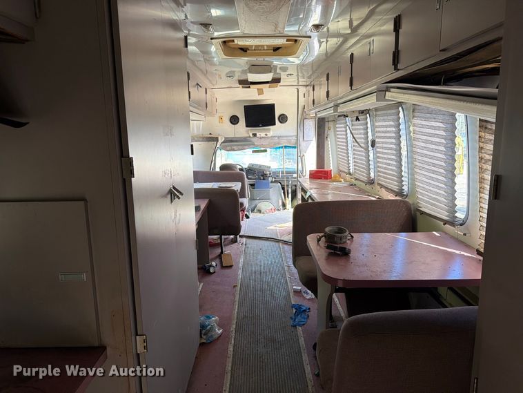 image for item DT2937 1994 Ford Econoline E350 mobile office bus