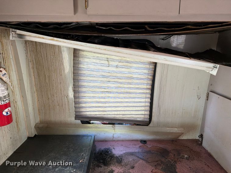 image for item DT2937 1994 Ford Econoline E350 mobile office bus