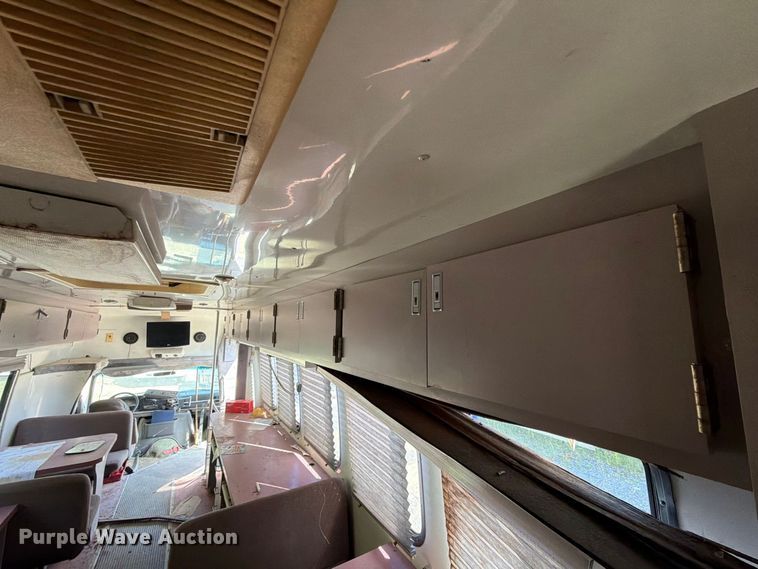 image for item DT2937 1994 Ford Econoline E350 mobile office bus