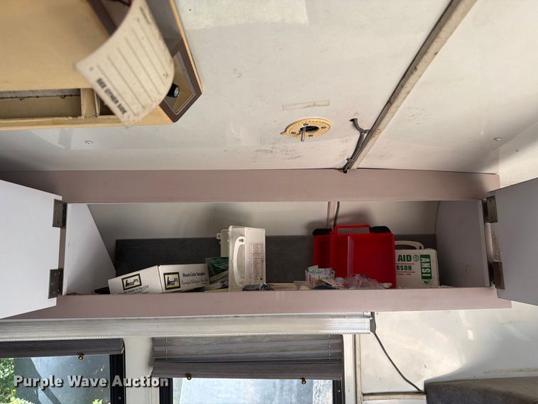 image for item DT2937 1994 Ford Econoline E350 mobile office bus