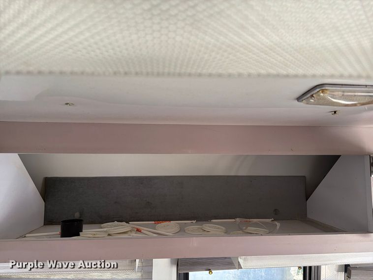 image for item DT2937 1994 Ford Econoline E350 mobile office bus