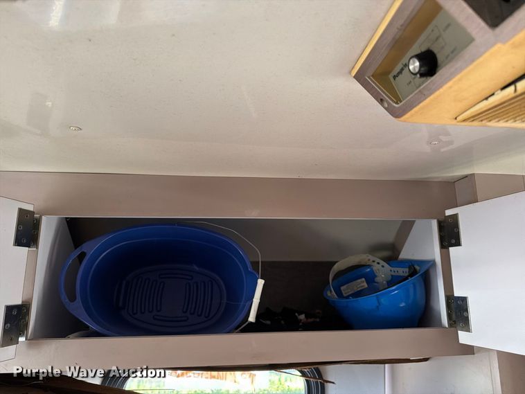 image for item DT2937 1994 Ford Econoline E350 mobile office bus