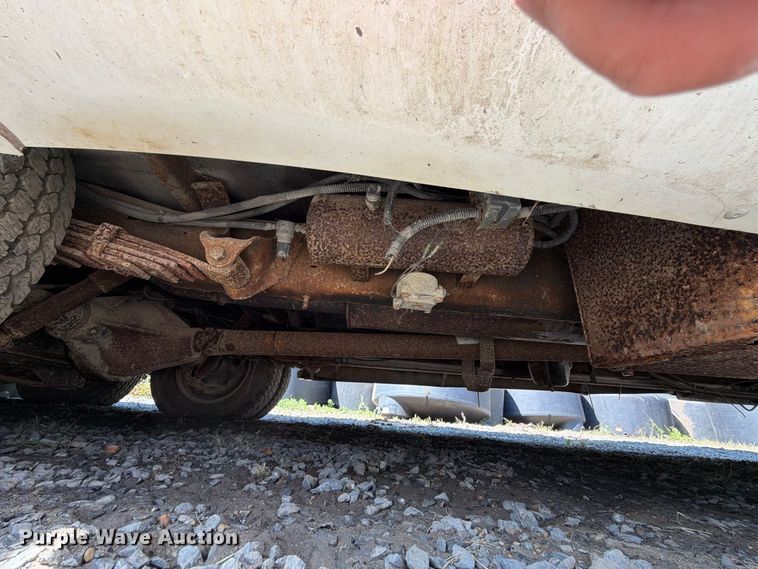 image for item DT2937 1994 Ford Econoline E350 mobile office bus
