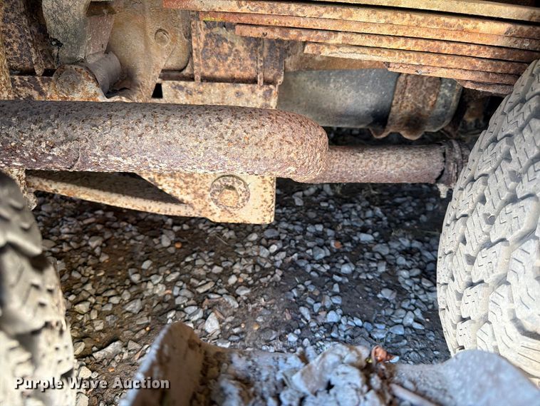 image for item DT2937 1994 Ford Econoline E350 mobile office bus