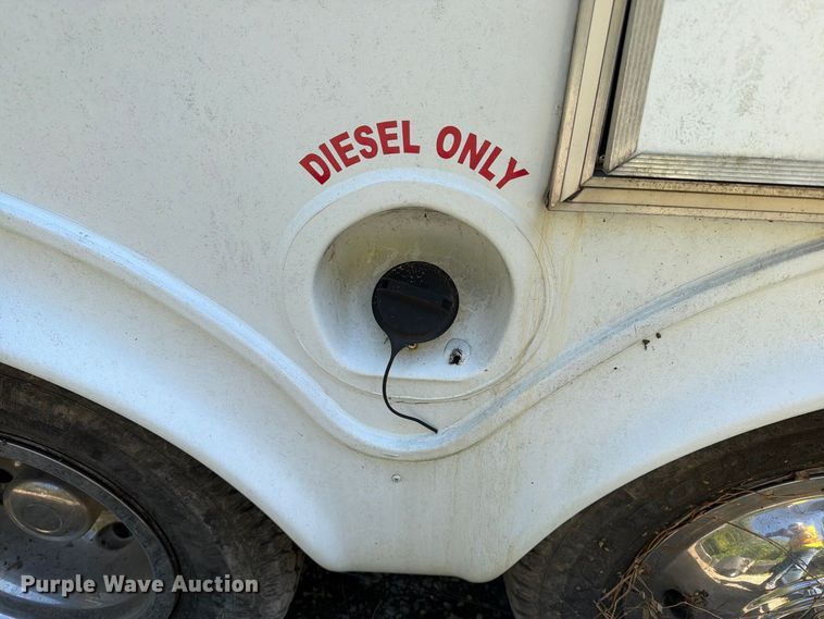 image for item DT2937 1994 Ford Econoline E350 mobile office bus