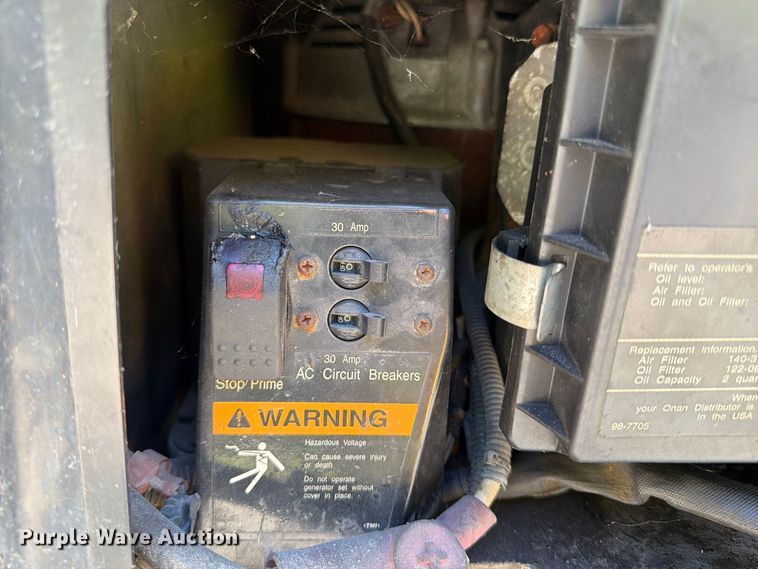 image for item DT2937 1994 Ford Econoline E350 mobile office bus