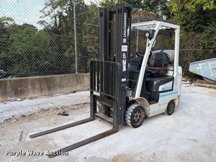 image for item DT2941 2017 UniCarriers CFS40 forklift