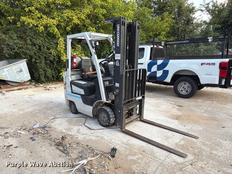 image for item DT2941 2017 UniCarriers CFS40 forklift