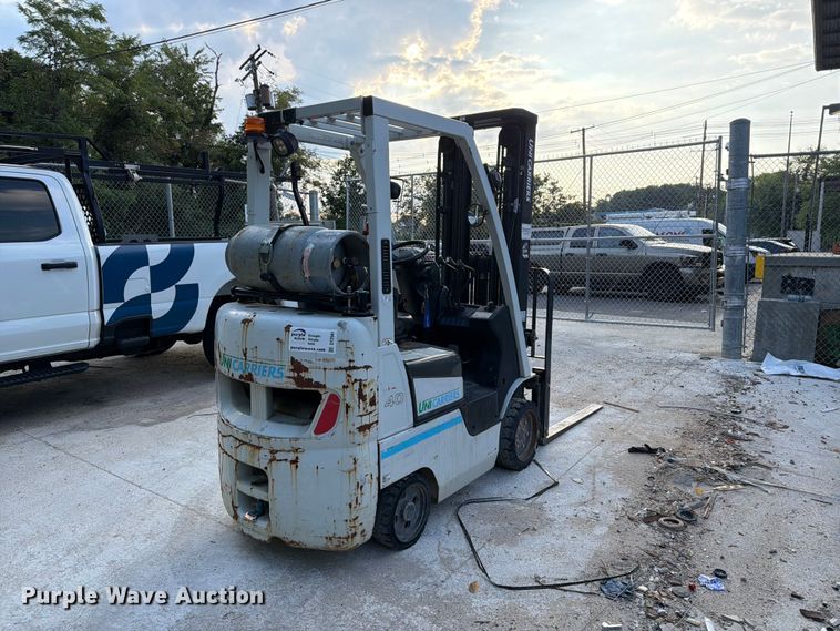 image for item DT2941 2017 UniCarriers CFS40 forklift