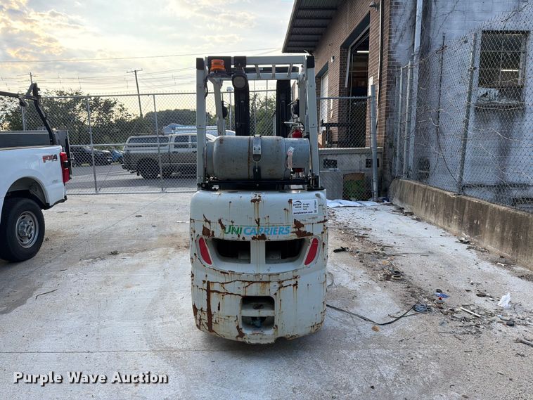image for item DT2941 2017 UniCarriers CFS40 forklift