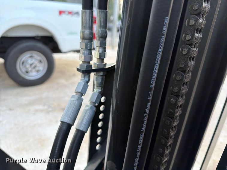 image for item DT2941 2017 UniCarriers CFS40 forklift