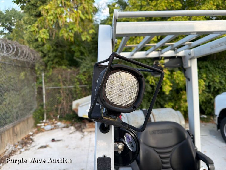 image for item DT2941 2017 UniCarriers CFS40 forklift