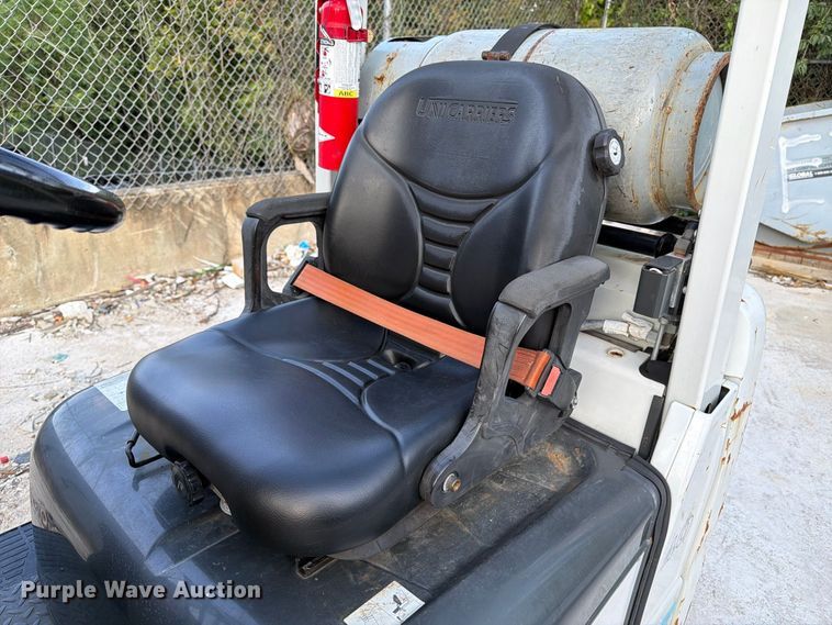 image for item DT2941 2017 UniCarriers CFS40 forklift