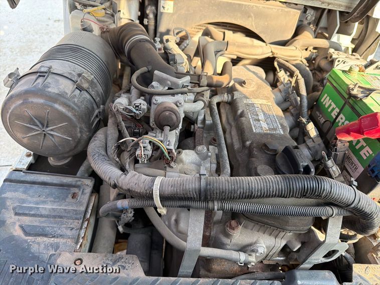 image for item DT2941 2017 UniCarriers CFS40 forklift