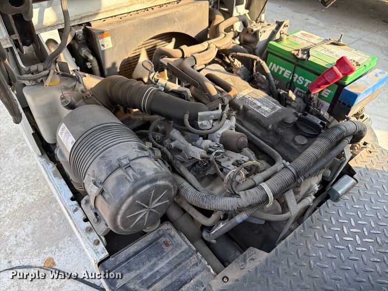 image for item DT2941 2017 UniCarriers CFS40 forklift