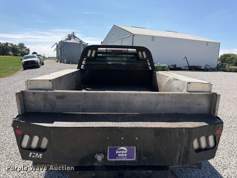 image for item DT3000 2020 Chevrolet Silverado 3500 Crew Cab flatbed pickup truck