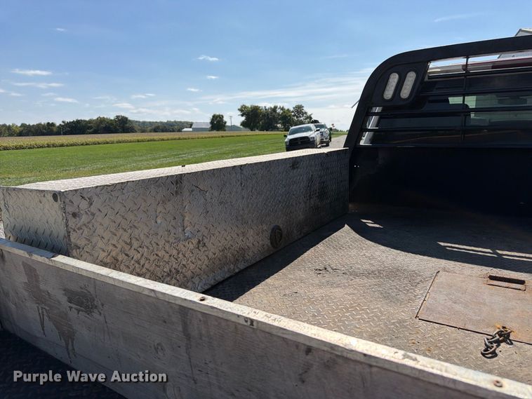 image for item DT3000 2020 Chevrolet Silverado 3500 Crew Cab flatbed pickup truck