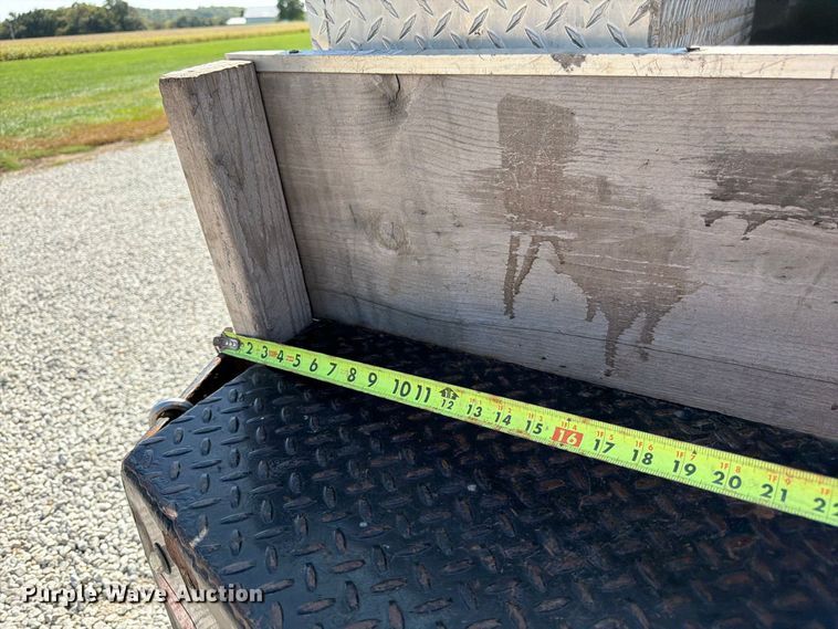 image for item DT3000 2020 Chevrolet Silverado 3500 Crew Cab flatbed pickup truck