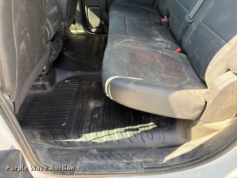 image for item DT3000 2020 Chevrolet Silverado 3500 Crew Cab flatbed pickup truck