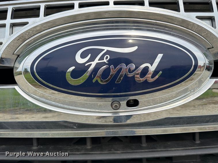 image for item DT3006 2019 Ford F350 Super Duty Crew Cab pickup truck