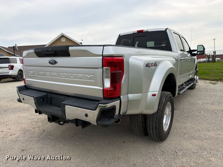 image for item DT3006 2019 Ford F350 Super Duty Crew Cab pickup truck