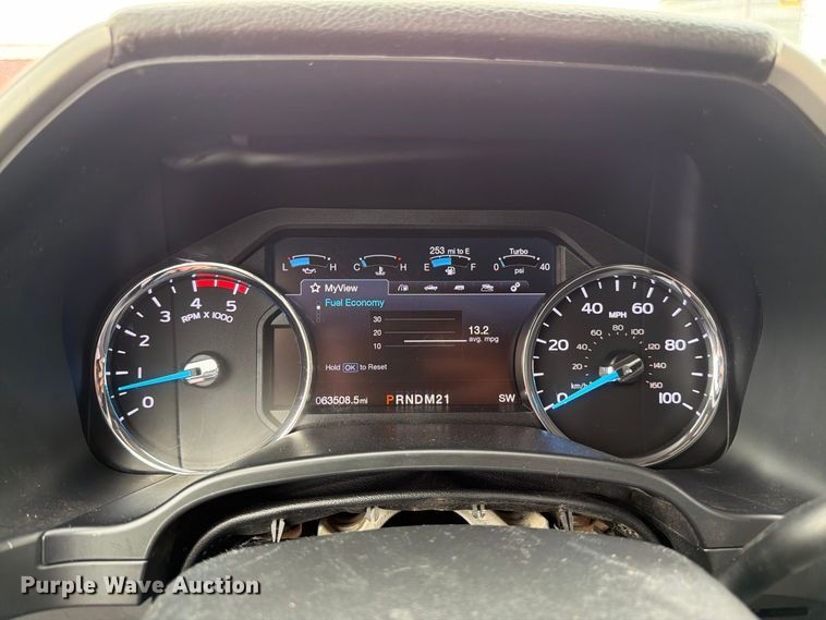 image for item DT3006 2019 Ford F350 Super Duty Crew Cab pickup truck
