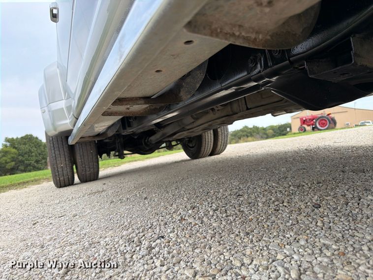 image for item DT3006 2019 Ford F350 Super Duty Crew Cab pickup truck