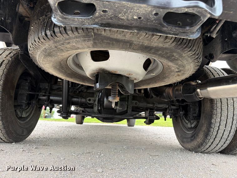 image for item DT3006 2019 Ford F350 Super Duty Crew Cab pickup truck