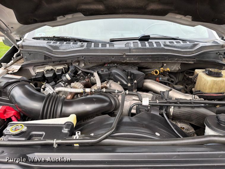 image for item DT3006 2019 Ford F350 Super Duty Crew Cab pickup truck