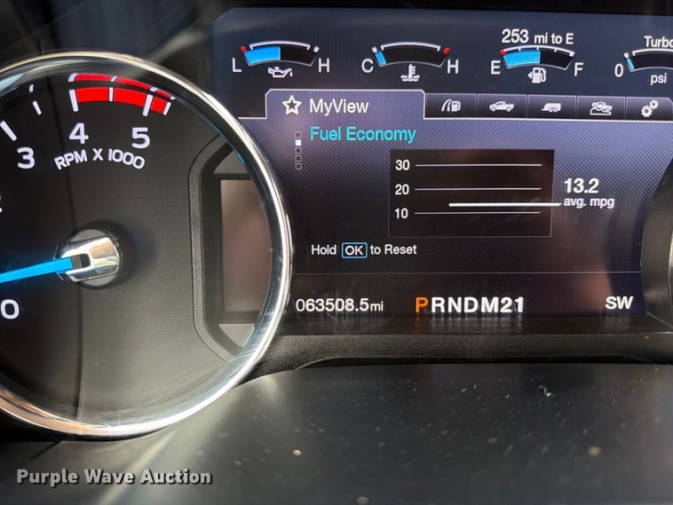 image for item DT3006 2019 Ford F350 Super Duty Crew Cab pickup truck