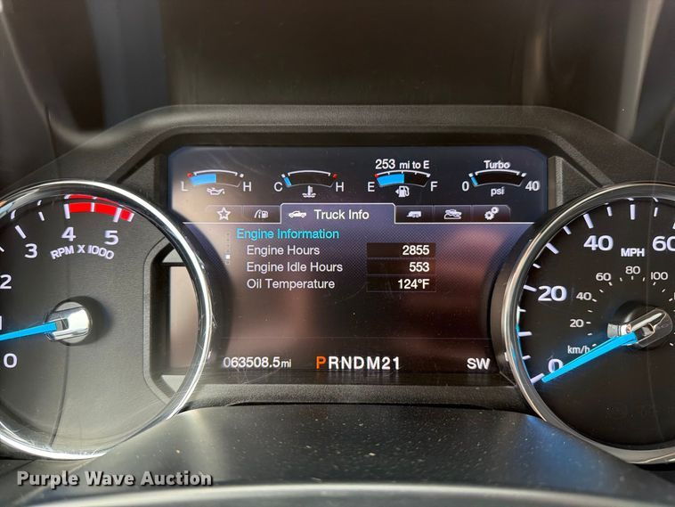 image for item DT3006 2019 Ford F350 Super Duty Crew Cab pickup truck