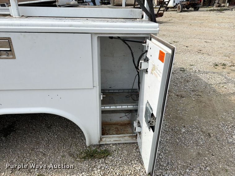 image for item DT3007 Reading 78FASWDWR utility bed