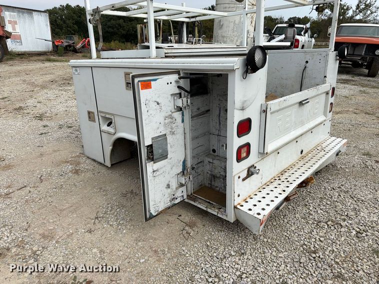 image for item DT3007 Reading 78FASWDWR utility bed