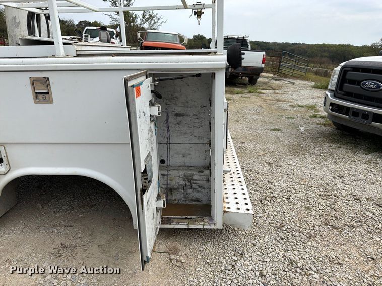 image for item DT3007 Reading 78FASWDWR utility bed