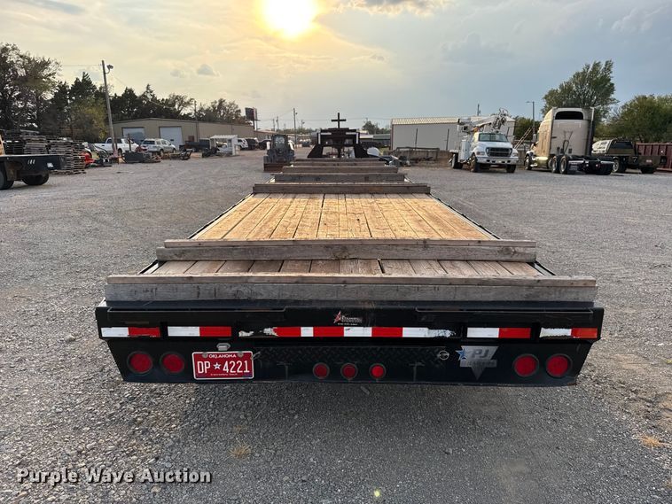 image for item DT6738 2017 PJ FD402 equipment trailer