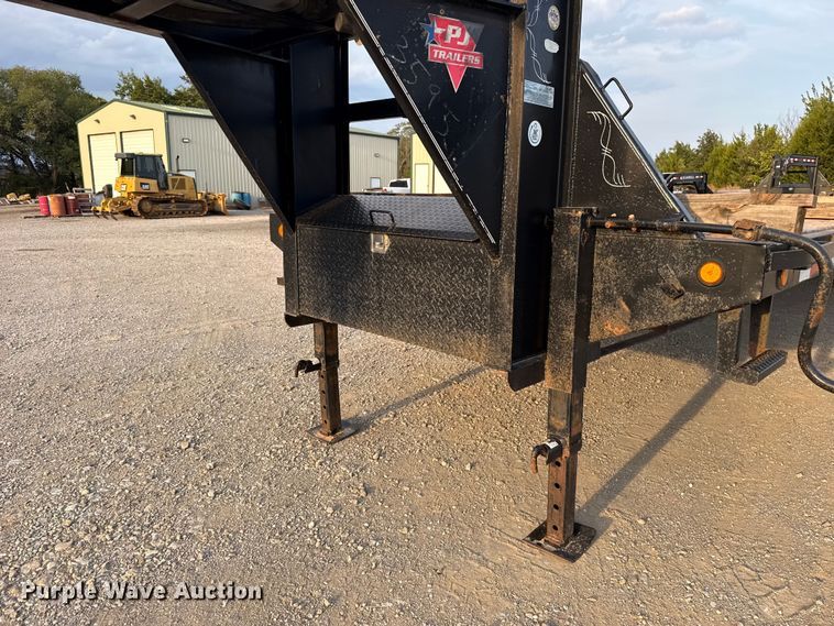 image for item DT6738 2017 PJ FD402 equipment trailer