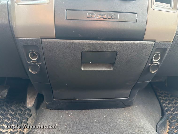 image for item DU3135 2011 Dodge Ram Ext. Cab pickup truck