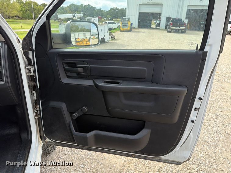 image for item DU3136 2018 RAM 2500 pickup truck